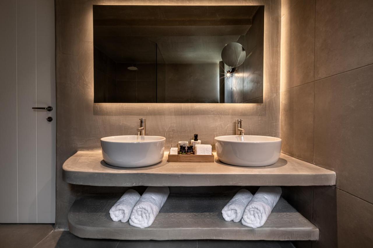 Colombos Beachfront Foinikiá エクステリア 写真