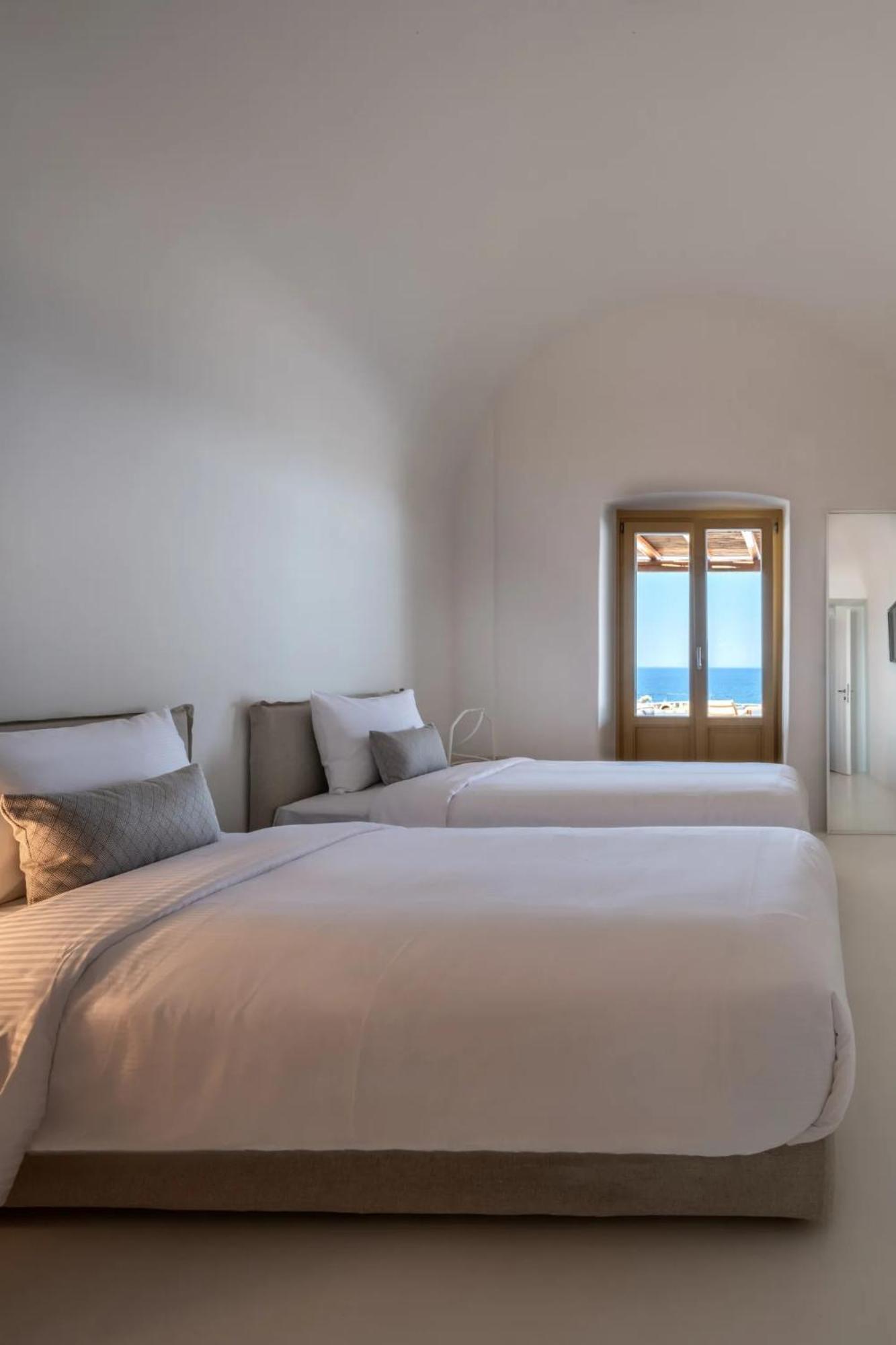 Colombos Beachfront Foinikiá 部屋 写真